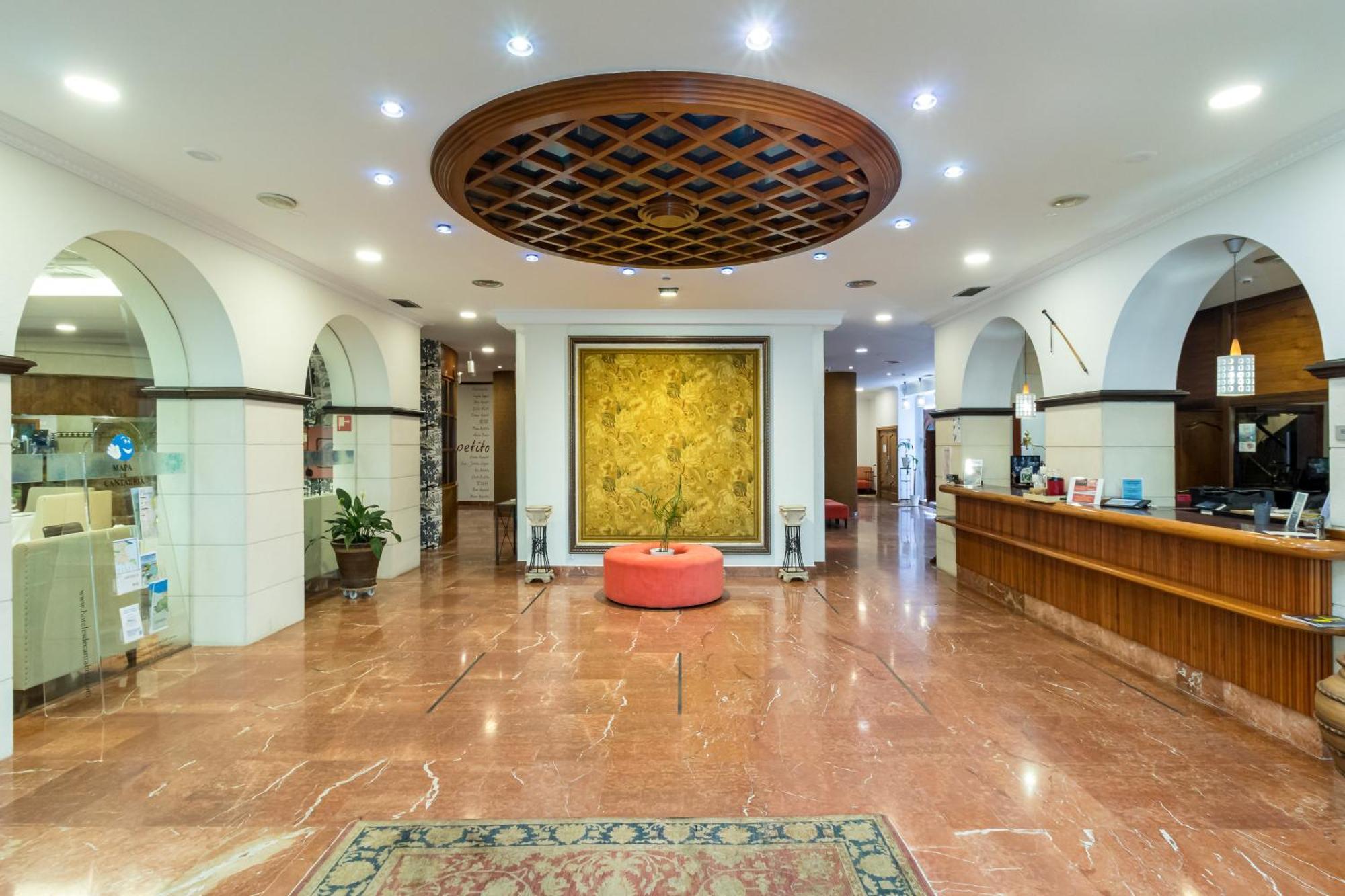 Hotel Milagros Golf Mogro Exterior photo